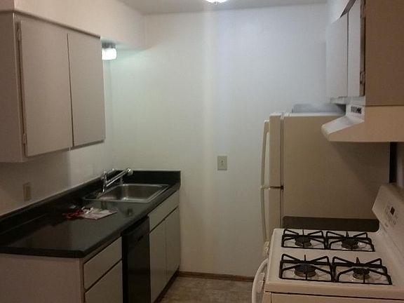 2nd image of 2645 N Farwell Ave APT 304