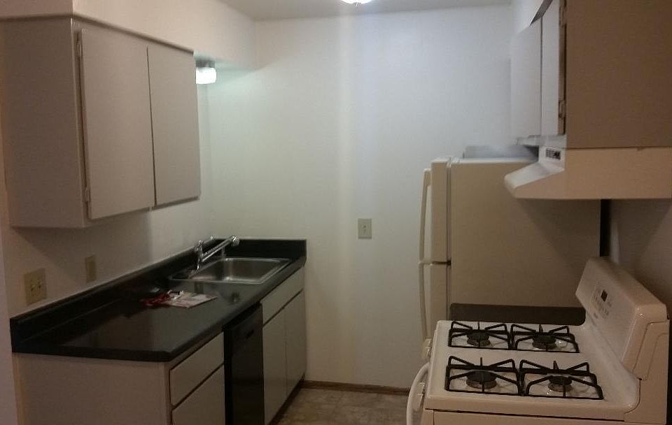 1st image of 2645 N Farwell Ave APT 204