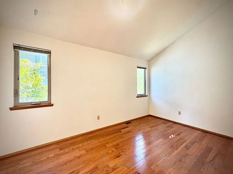 14124 Phinney Ave N — Photo 31