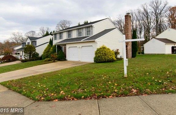 2nd image of 2208 Kempton Park Cir
