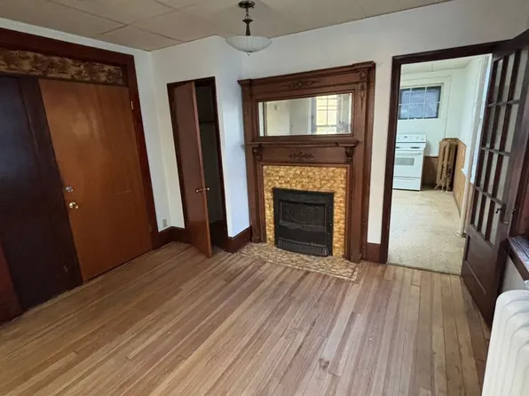 389 Maple Street, 389 Maple St APT 1, Saint Paul, MN 55106
