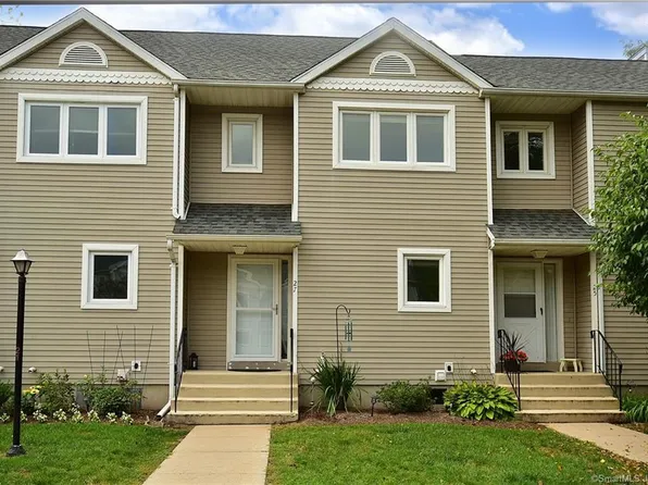 27 Oak Ridge Drive #27, Windsor Locks, CT 06096