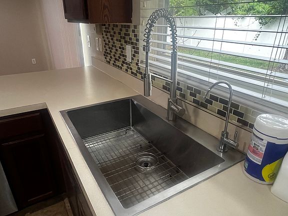 3rd image of 2913 Mojave Oak Dr