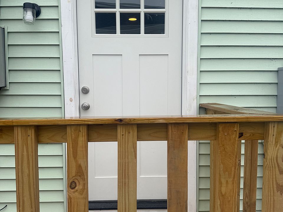 1st image of 9 1/2 N Main St #8-14