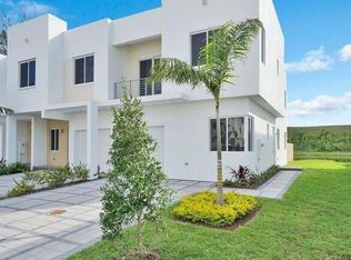 7241 NW 102nd Pl, Doral, FL 33178