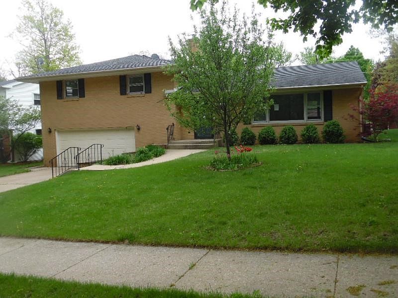1st image of 3423 Lauderdale Ln