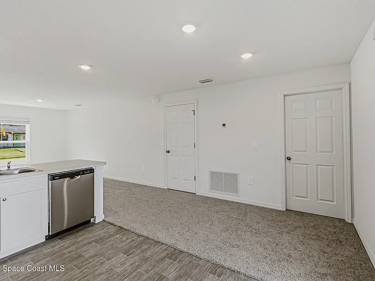 511 Trumpet St SW — Photo 30