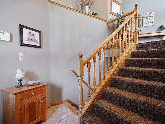 3rd image of 4111 Parkridge Dr