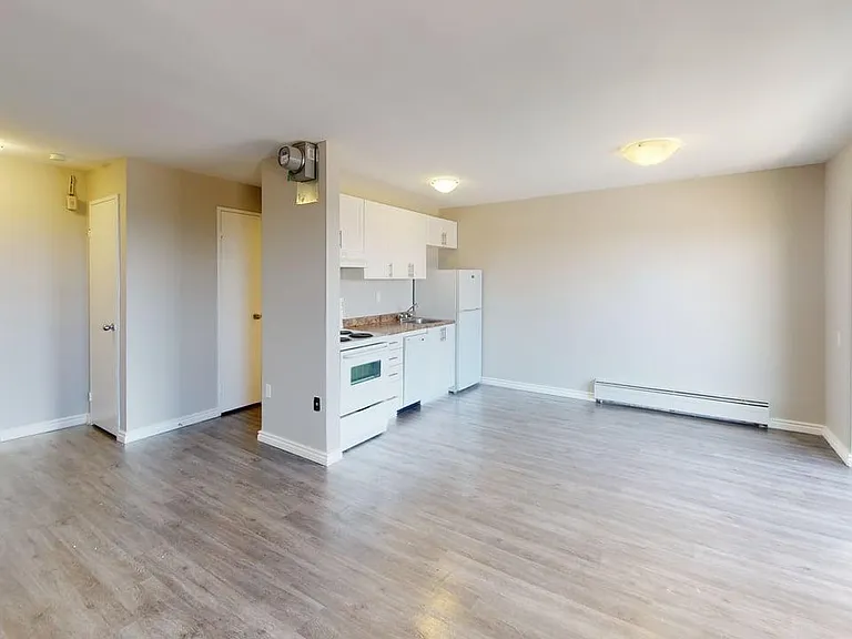 1255 Huron St — Photo 15