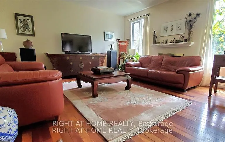 142 Windhurst Dr — Photo 14