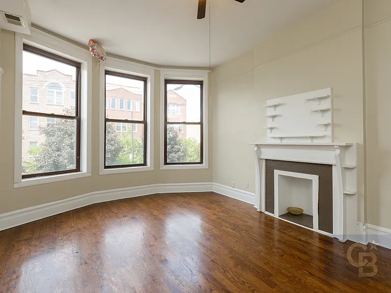 2445 W Harrison St — Photo 10