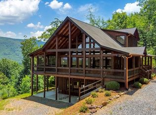589 Deer Crest Rd, Blue Ridge, GA 30513