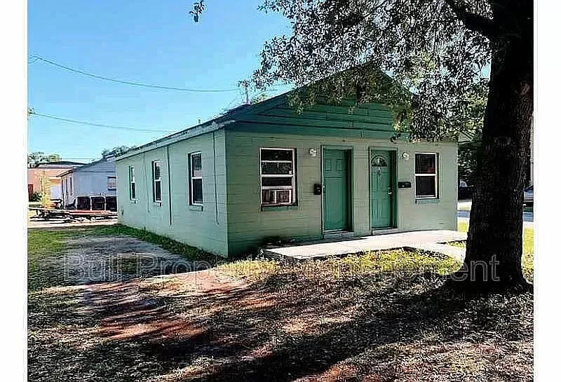 Building Photo - 905 W Anderson St #B