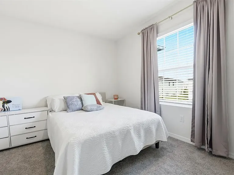 1503 Isleta Loop — Photo 6