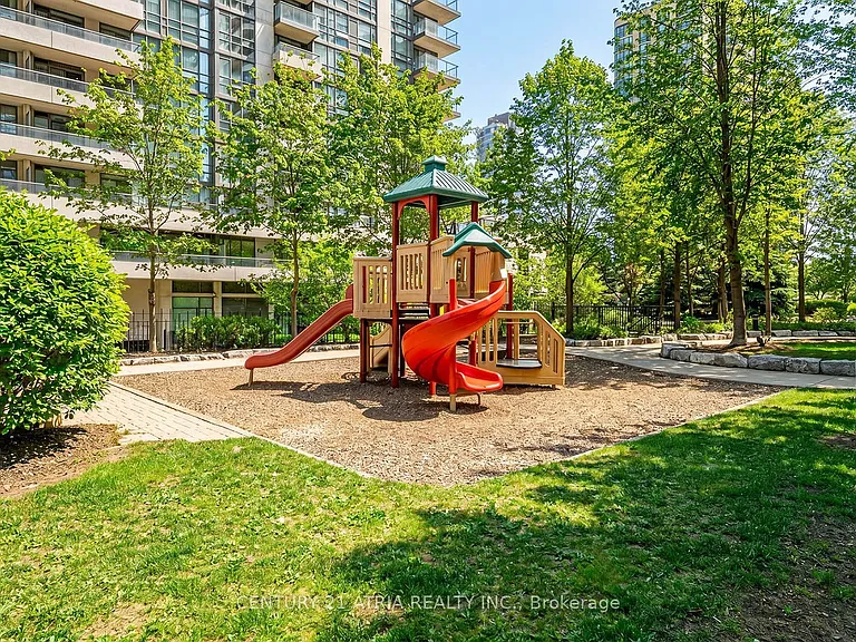 23 Hollywood Ave #808 — Photo 49