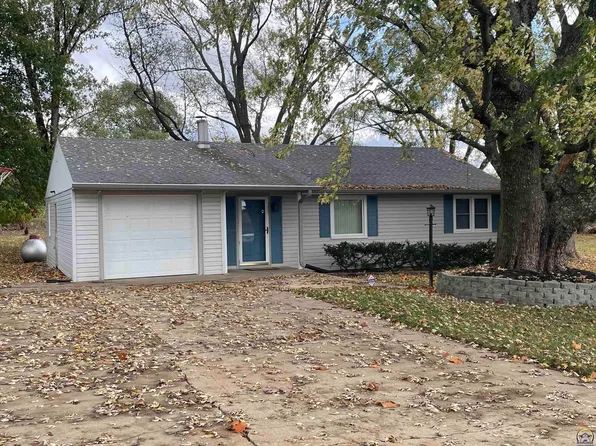4248 Detlor Rd, Grantville, KS 66429