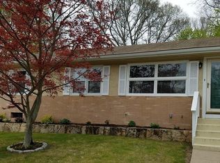 7 Westwood Dr, Cumberland, RI 02864