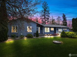 9823 64th Drive NE, Marysville, WA