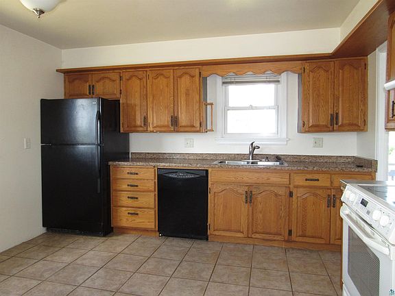3rd image of 1402 Fisher Ave
