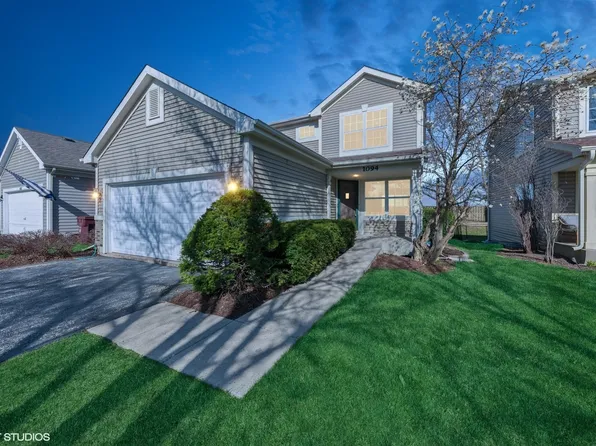 1094 Blackburn Dr, Grayslake, IL 60030
