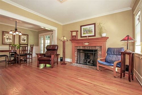 
        004-Living_Room-723508-ml