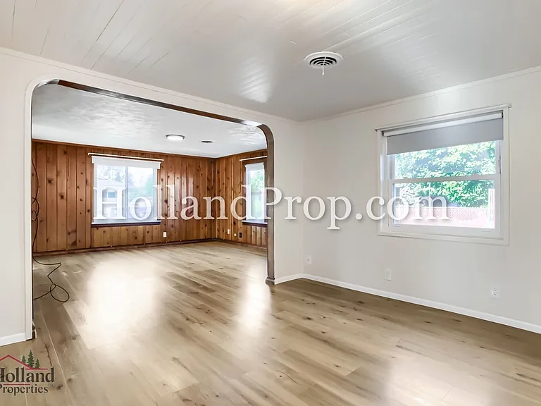 1105 NE Lincoln St — Photo 6