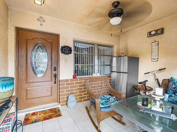 4th image of 5814 Doris Court