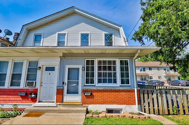 3 bed, 1.5 bath, 1232 sqft, $2,250 — Photo 1