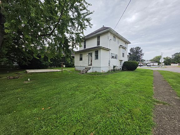 3rd image of 551 N Main St