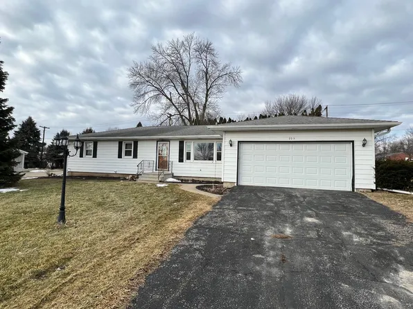 705 N Vine St, West Union, IA 52175