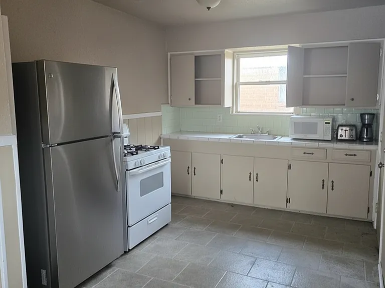 5811 Wipprecht St #21-8 — Photo 8