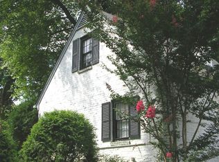 235A Lawyers Rd NW, Vienna, VA 22180