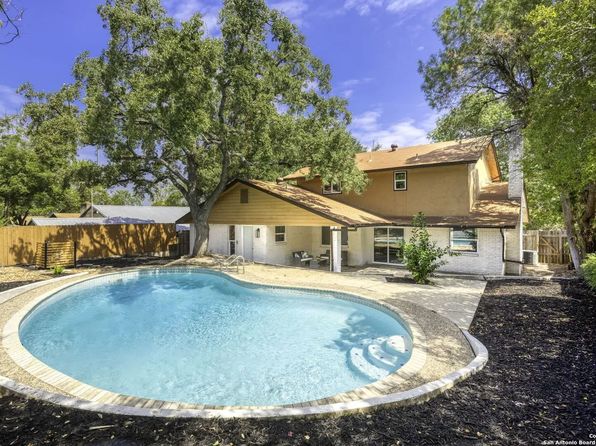 6002 Forest Ledge St