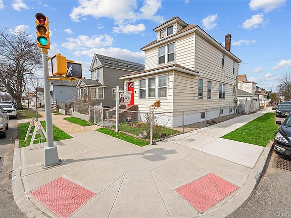 3rd image of 126-19 Sutter Avenue