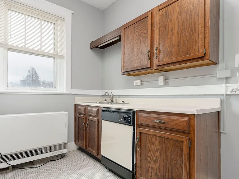 Cavalier Apartments — Photo 48