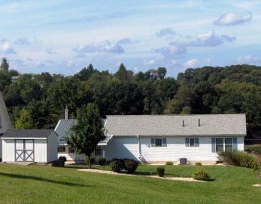 2nd image of 2547 Wynonah Dr