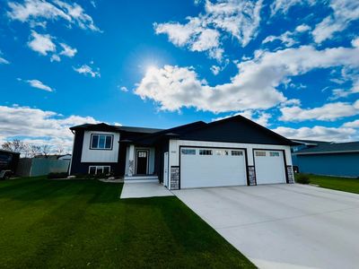 1020 32nd Ave NE, Aberdeen, SD, 57401