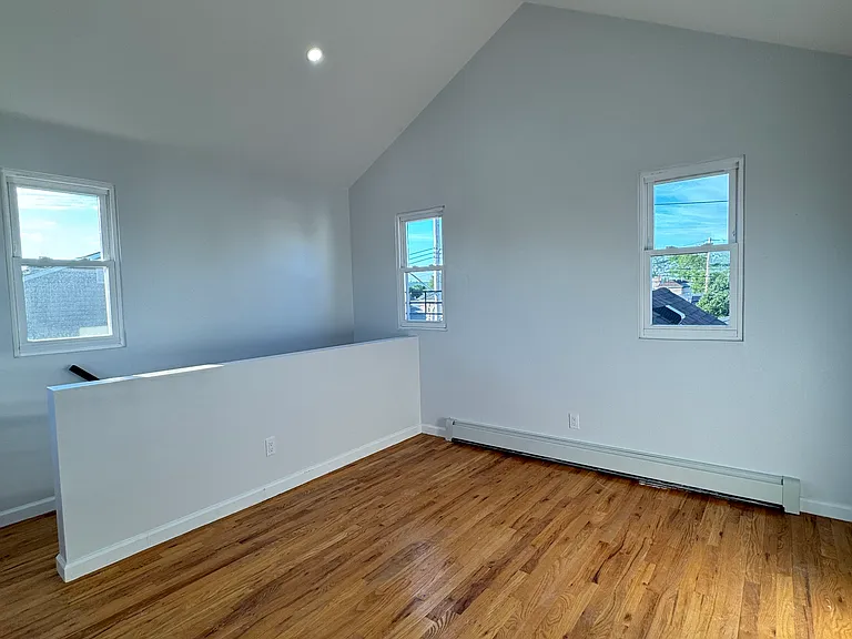 34 Seafoam St — Photo 16