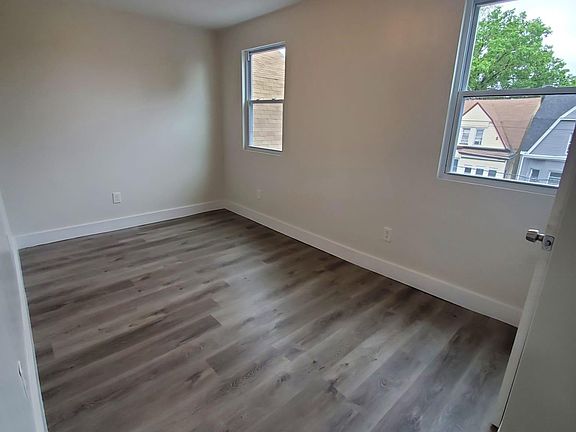 2nd image of 193 Seymour Ave #2R
