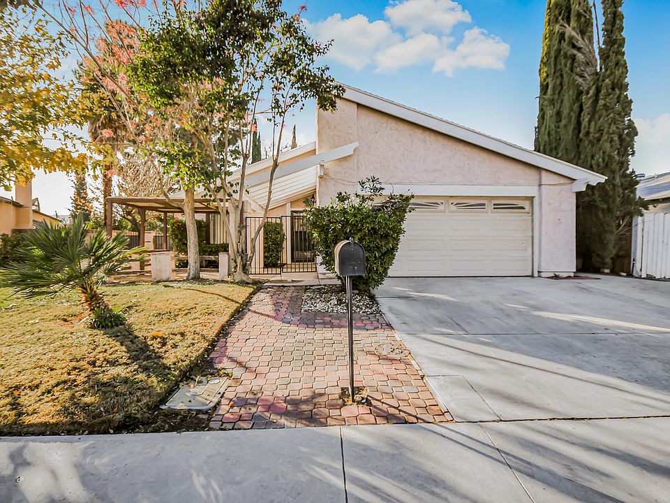 1st image of 44709 Palm Vista Ave