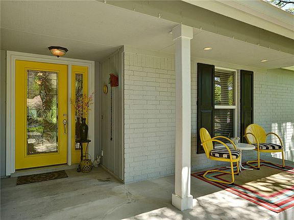 3rd image of 4002 Cordova Dr