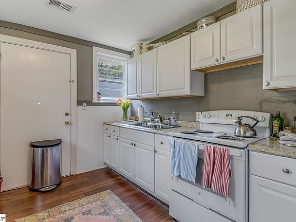 4th image of 106 Long Forest Dr