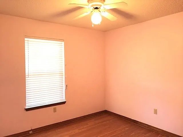 2986 Windsor Cir — Photo 13