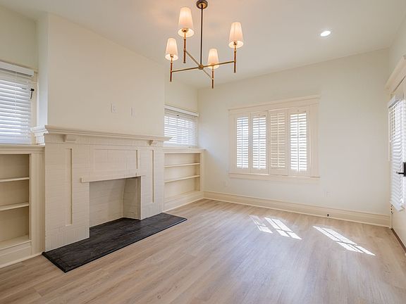 2nd image of 216-218 N Catalina Ave #216A
