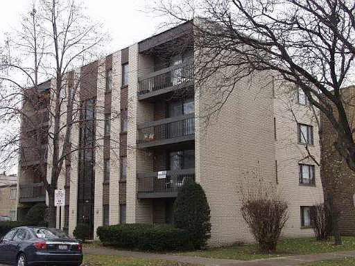 1st image of 5220 N Rockwell St APT 1N