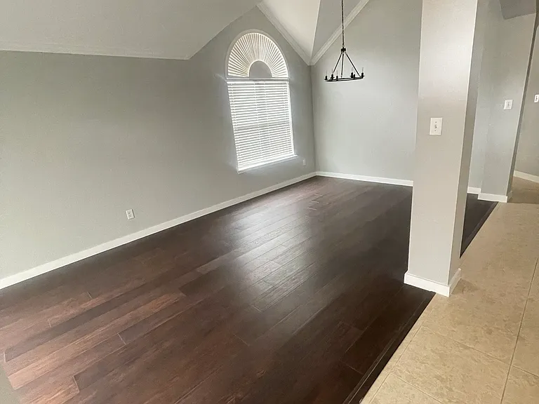 8375 Towne Bridge Dr — Photo 5