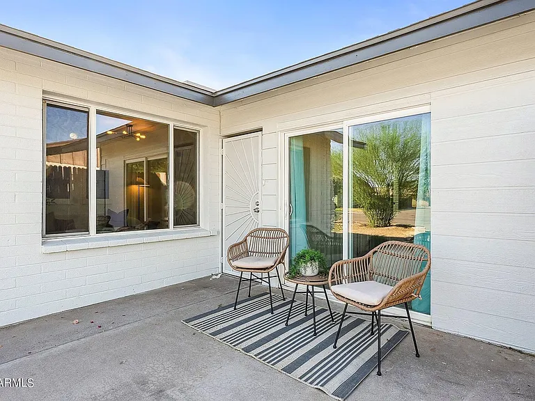 1956 E Loyola Dr — Photo 14
