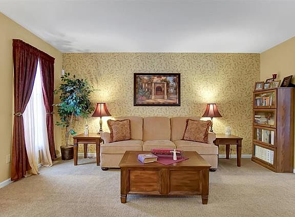 5th image of 614 Birch Ln