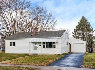 13 Westport Dr, Fairborn, OH 45324