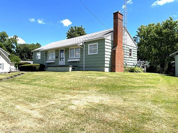 2nd image of 76 Raymond Ave